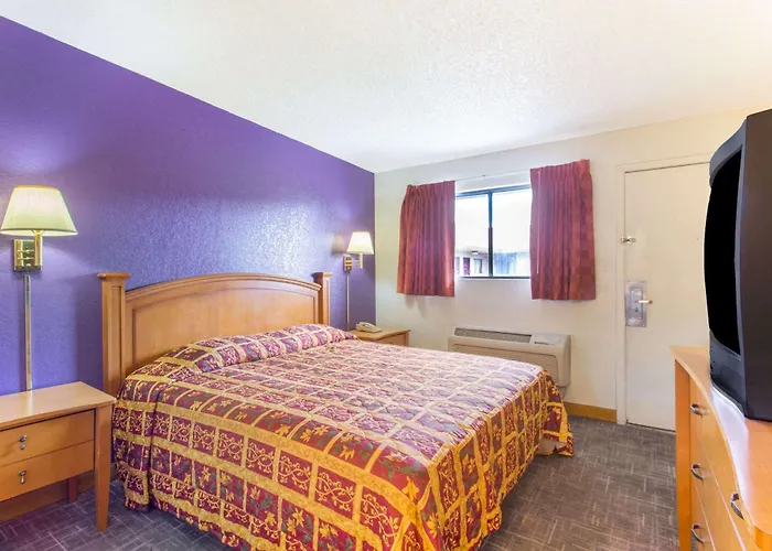 Motel Knights At N Black Canyon Hwy