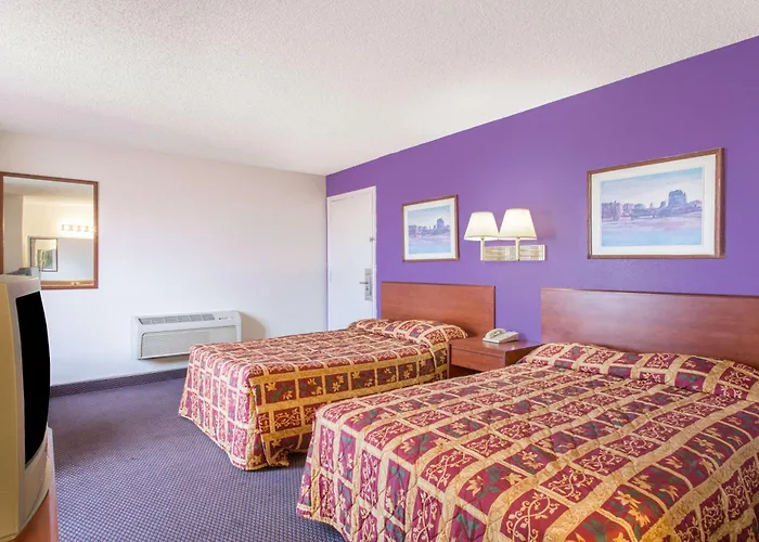 Motel Knights At N Black Canyon Hwy
