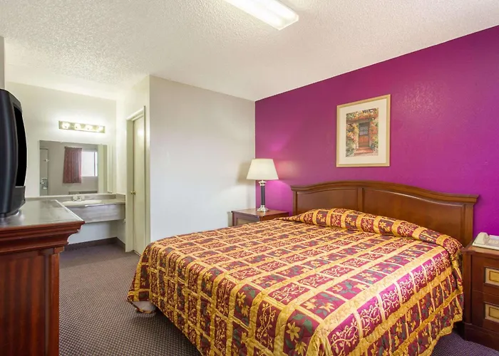 Americas Best Value Inn North Black Canyon Hwy 2*
