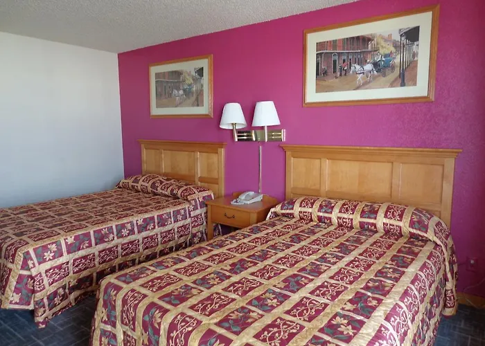 Knights At N Black Canyon Hwy Motel 2*